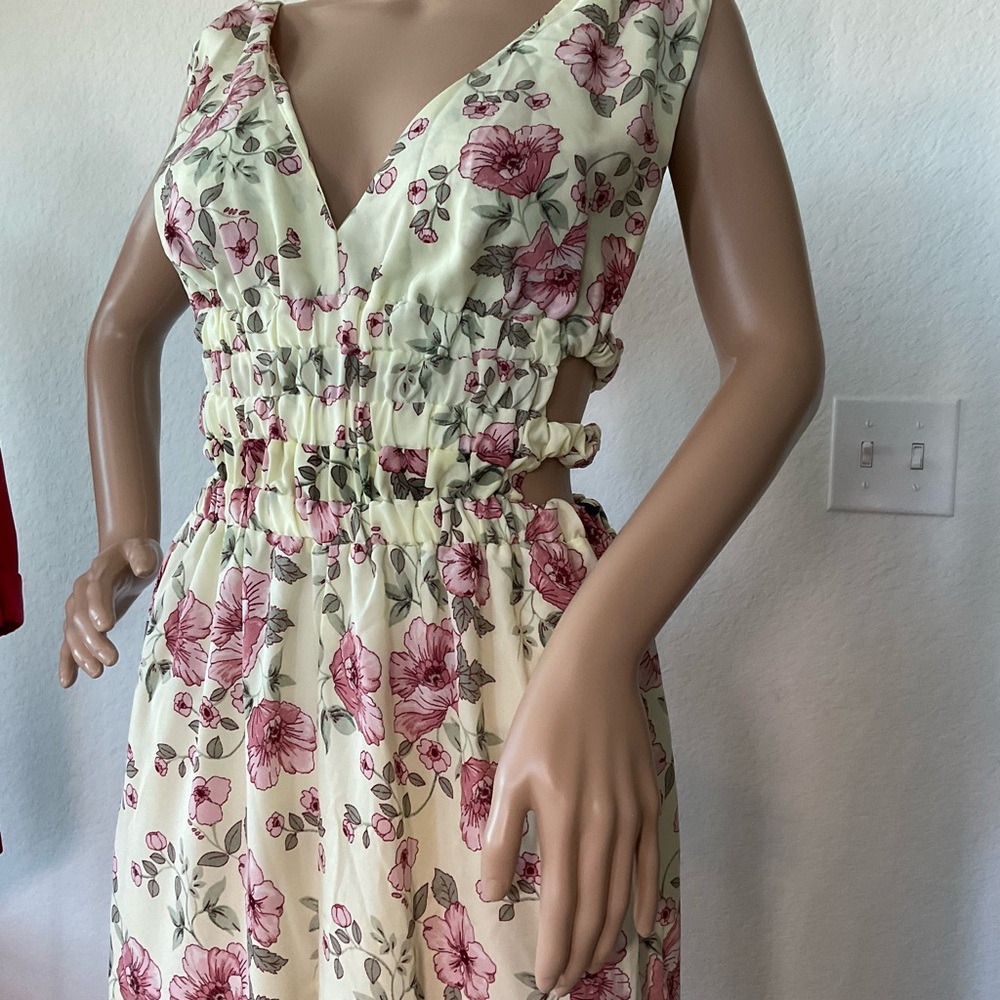 3RD Malt Floral Backless Jumpsuit – Effortless Elegance with a Twist